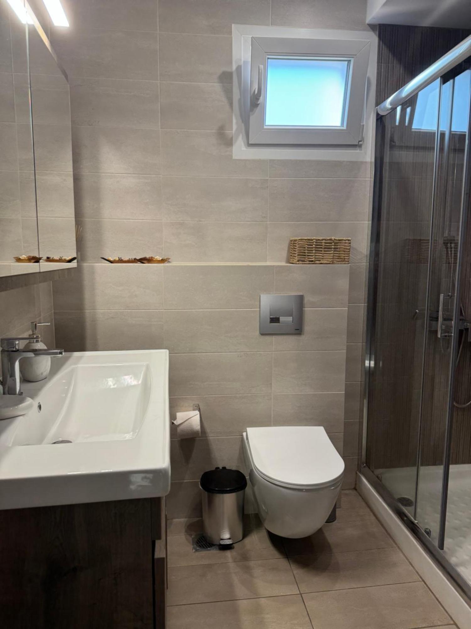 Private Modern Apartment Néa Róda Kültér fotó