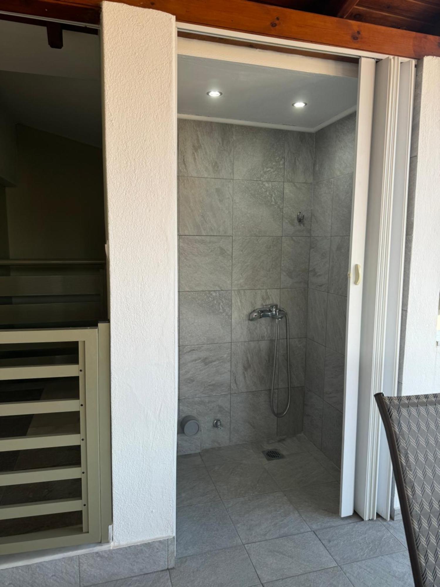 Private Modern Apartment Néa Róda Kültér fotó