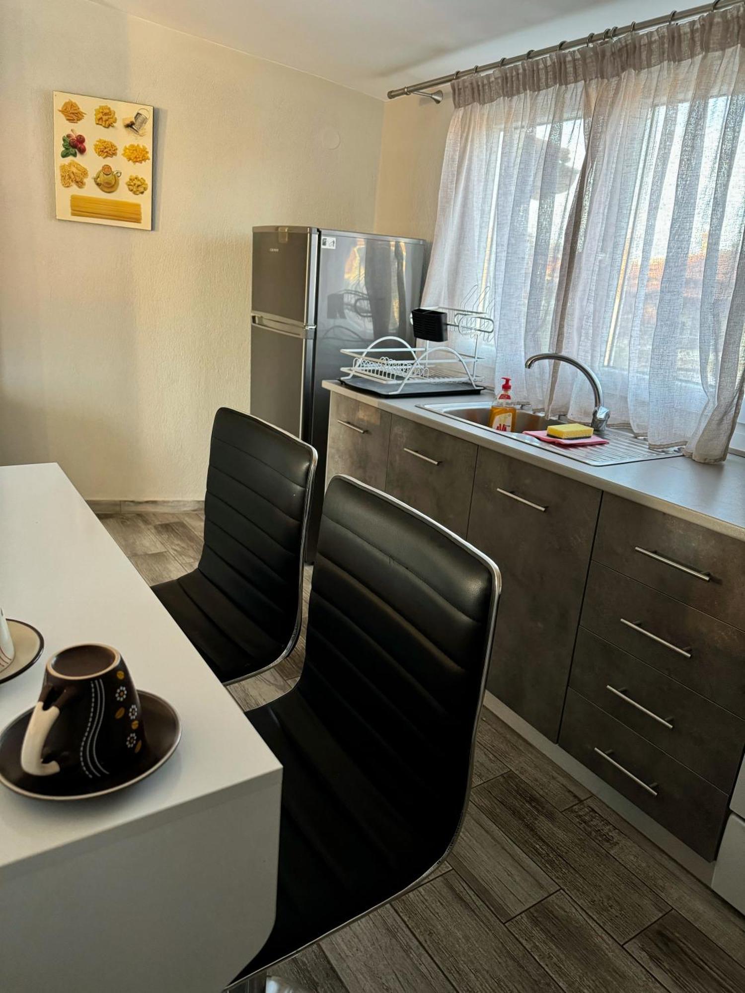 Private Modern Apartment Néa Róda Kültér fotó
